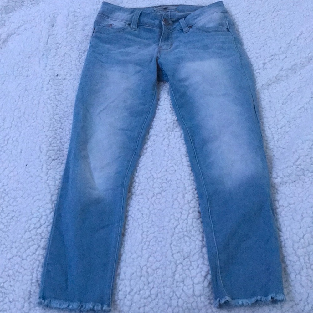 Ankle and cropped bottom ankle ripped jeans, size 7(juniors) YMI (USA)